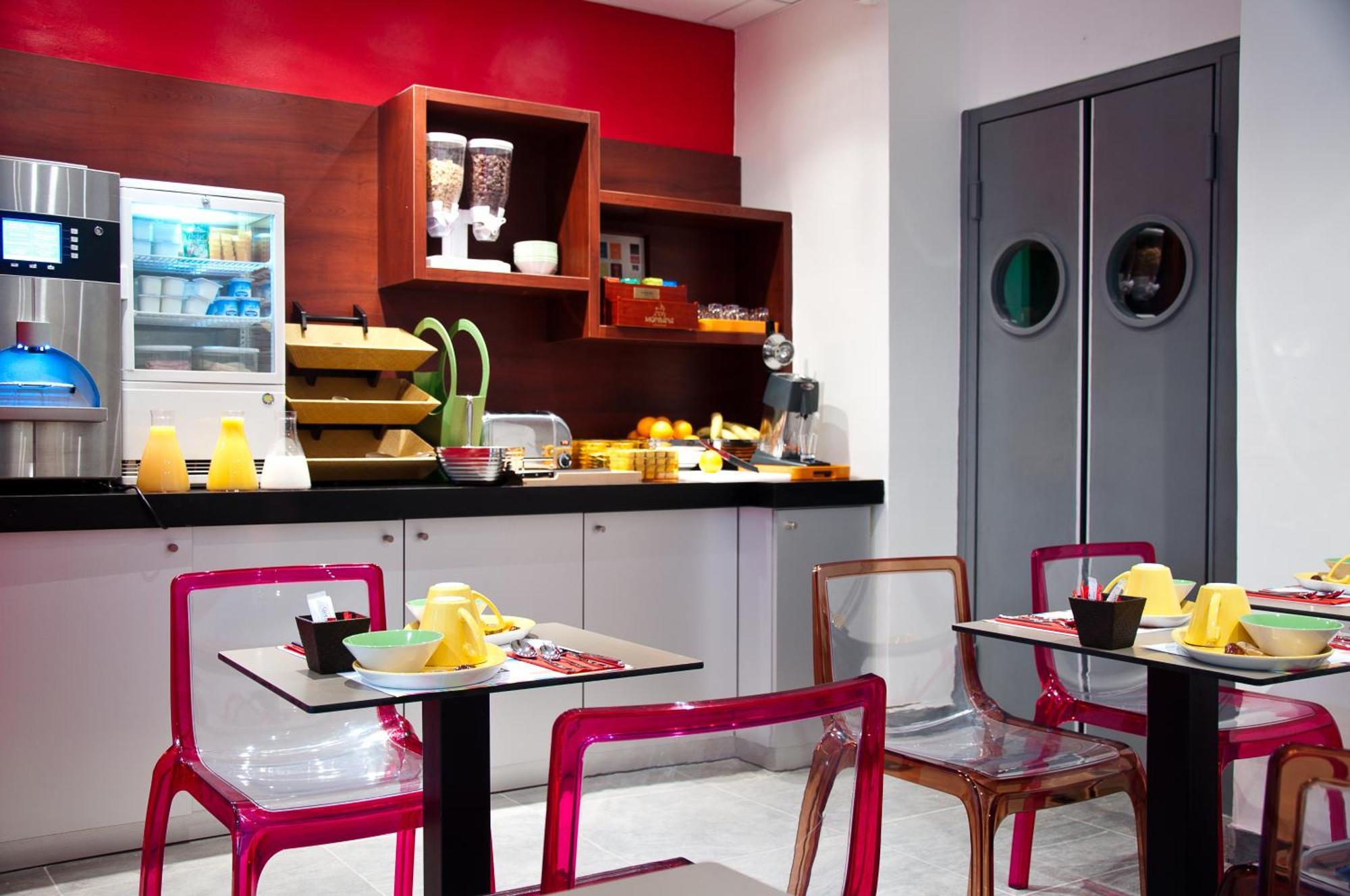 Ibis Styles Paris Pigalle Montmartre Esterno foto