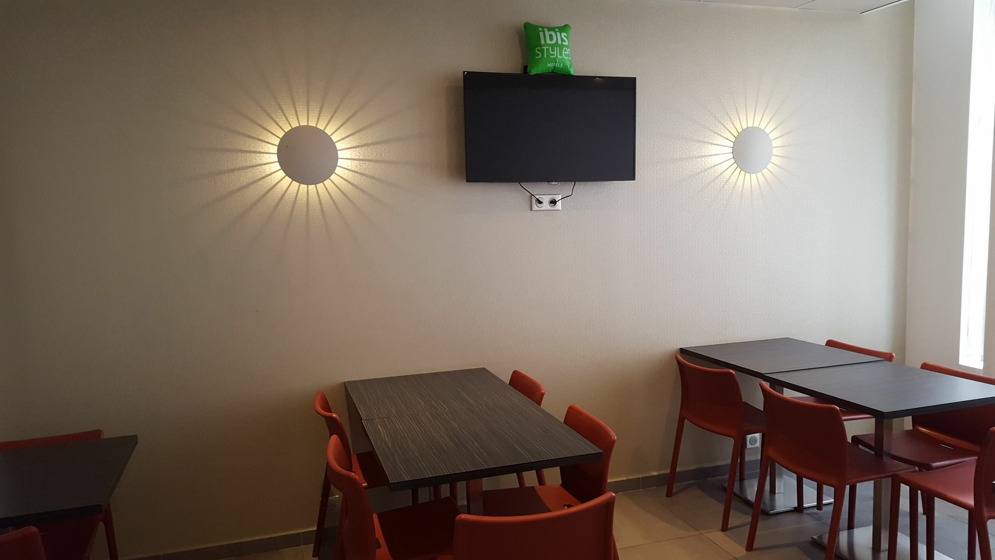 Ibis Styles Paris Pigalle Montmartre Esterno foto